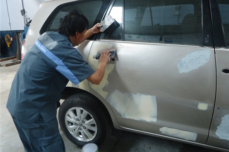 Báo giá sơn dặm xe ô tô giá rẻ tại Hà Nội